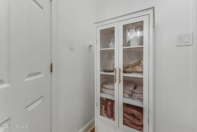 $2,000 | 699 Dunbar Avenue, Unit 303, Bay St. Louis, MS 39520