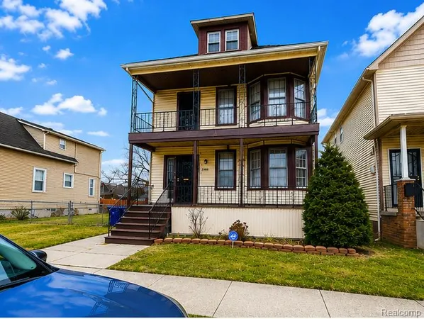 $199,900 | 2400 Danforth Street, Hamtramck, MI 48212