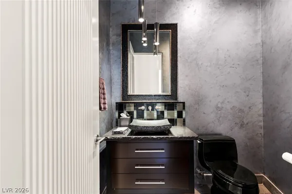$25,000 | 2 Castle Oaks Court, Las Vegas, NV 89141