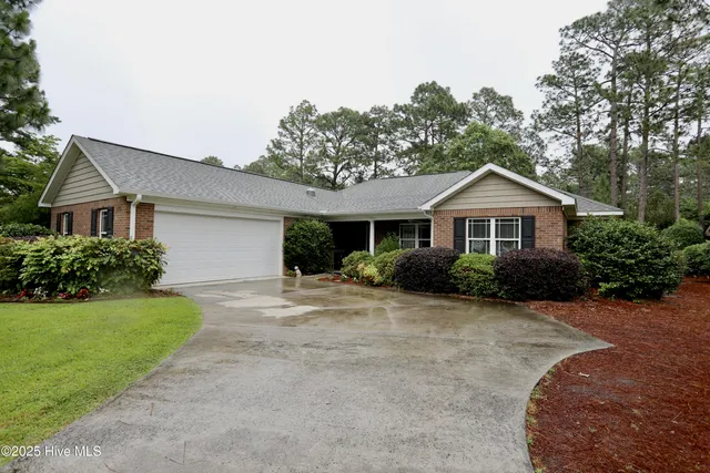 $450,000 | 275 Pinehurst Trace Drive, Pinehurst, NC 28374
