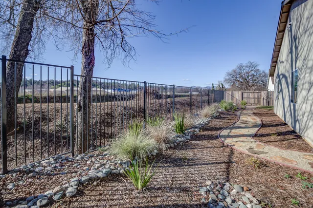 $450,000 | 3829 Thea Drive, Redding, CA 96001