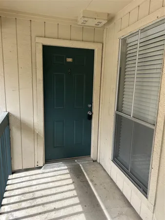 $125,000 | 250 El Dorado Boulevard, Unit 104, Webster, TX 77598