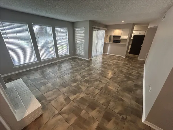 $125,000 | 250 El Dorado Boulevard, Unit 104, Webster, TX 77598