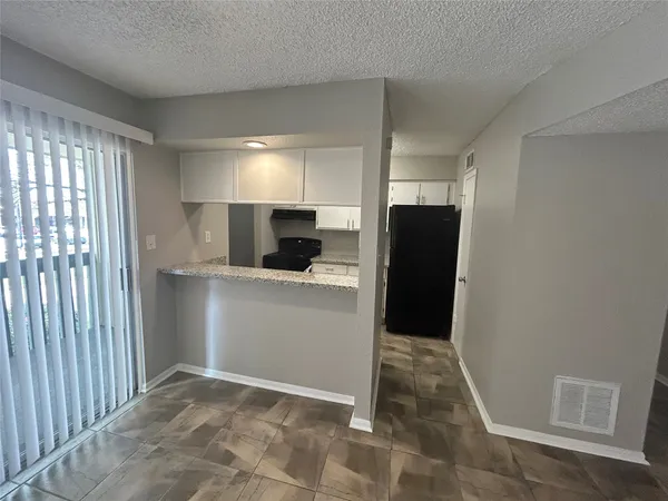 $125,000 | 250 El Dorado Boulevard, Unit 104, Webster, TX 77598