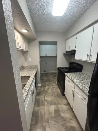 $125,000 | 250 El Dorado Boulevard, Unit 104, Webster, TX 77598