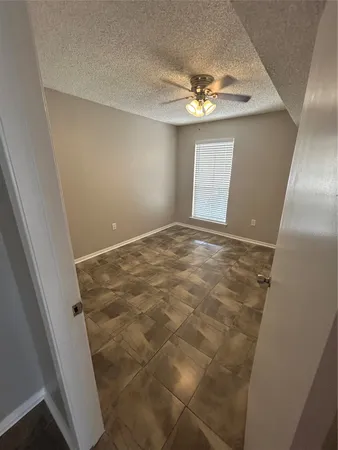 $125,000 | 250 El Dorado Boulevard, Unit 104, Webster, TX 77598
