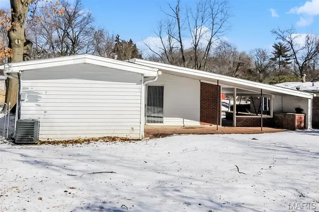 $1,470 | 8412 Chalons Court, St. Louis, MO 63134