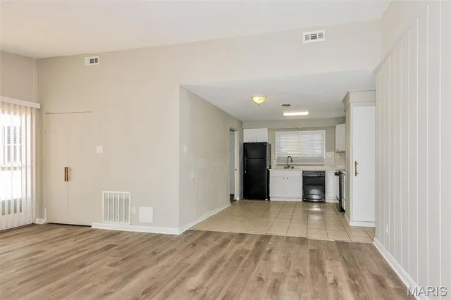 $1,470 | 8412 Chalons Court, St. Louis, MO 63134