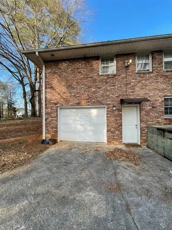 $1,700 | 2106 Pawnee Drive Southeast, Marietta, GA 30067