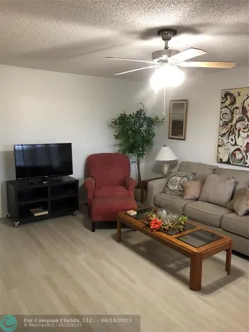 $1,750 | 850 Southwest 133rd Terrace, Unit B406, Pembroke Pines, FL 33027