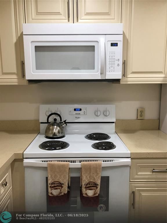 850 Southwest 133rd Terrace, Unit B406 Pembroke Pines, FL 33027 - Photo 16 of 22