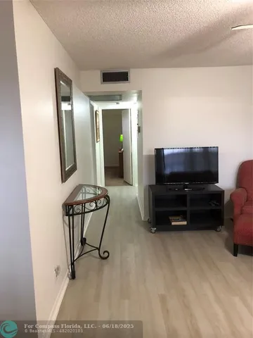 $1,750 | 850 Southwest 133rd Terrace, Unit B406, Pembroke Pines, FL 33027