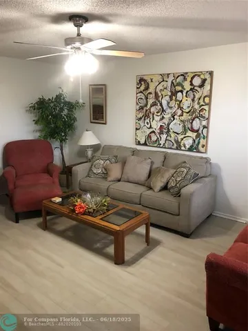 $1,750 | 850 Southwest 133rd Terrace, Unit B406, Pembroke Pines, FL 33027