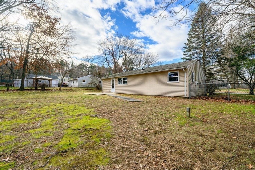 51 Coral Road Springfield, MA 01118 - Photo 33 of 38
