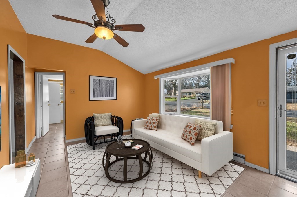 51 Coral Road Springfield, MA 01118 - Photo 6 of 38