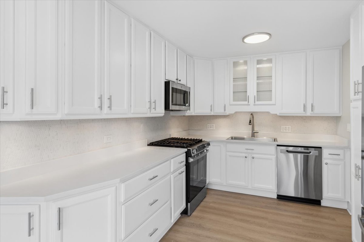 3082 Antelope Springs Road Northbrook, IL 60062 - Photo 4 of 28