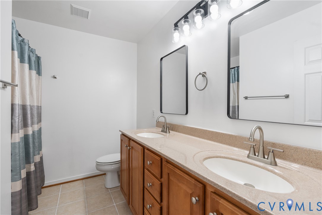 311 Robinson Street, Unit 2 Ashland, VA 23005 - Photo 14 of 22