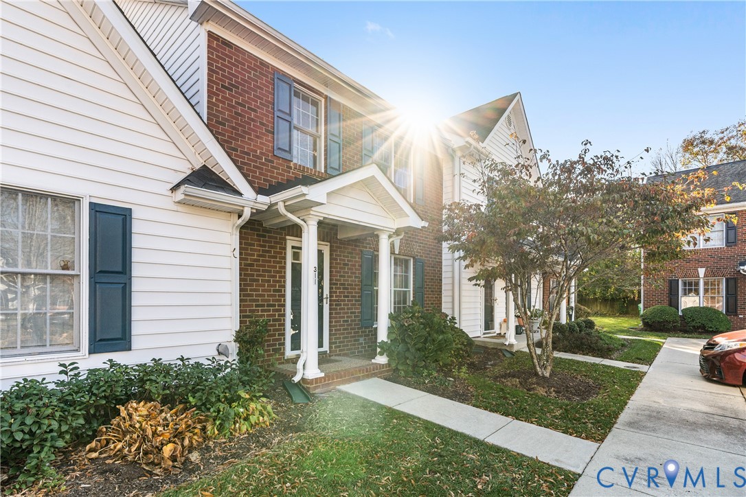 311 Robinson Street, Unit 2 Ashland, VA 23005 - Photo 2 of 22