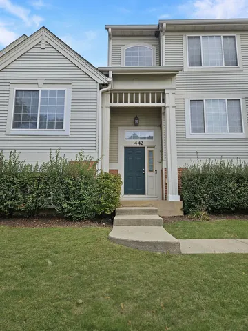 $255,000 | 442 New Haven Drive, Unit 442, Cary, IL 60013