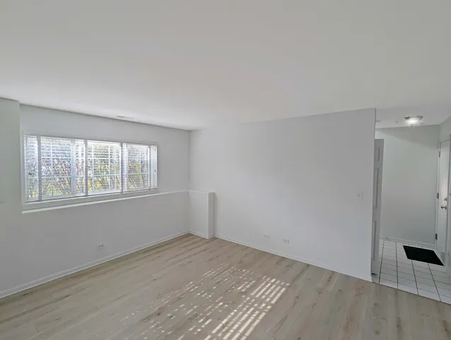 $255,000 | 442 New Haven Drive, Unit 442, Cary, IL 60013