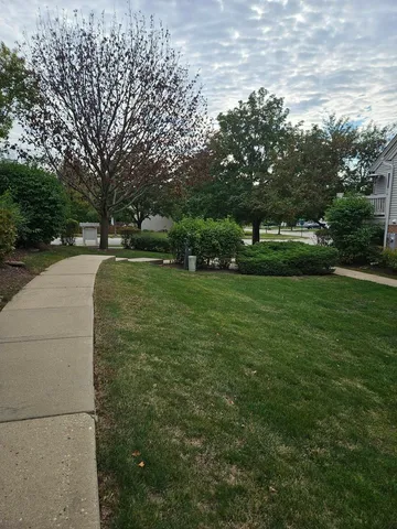 $255,000 | 442 New Haven Drive, Unit 442, Cary, IL 60013