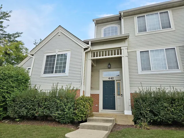 $255,000 | 442 New Haven Drive, Unit 442, Cary, IL 60013