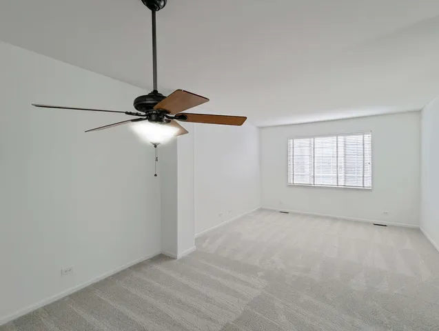 $255,000 | 442 New Haven Drive, Unit 442, Cary, IL 60013