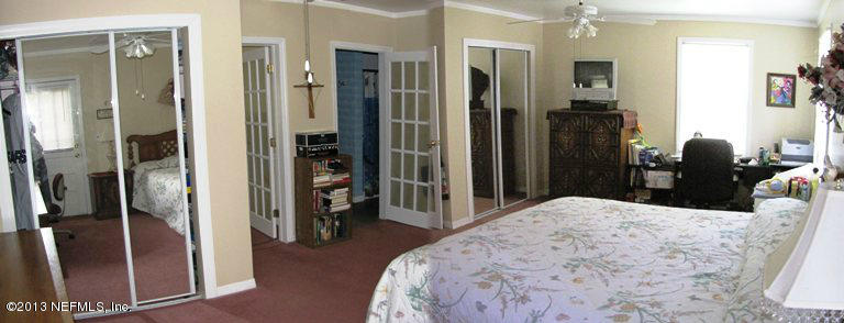 1642 Ryar Road Jacksonville, FL 32216 - Photo 9 of 14 Master w- Angle