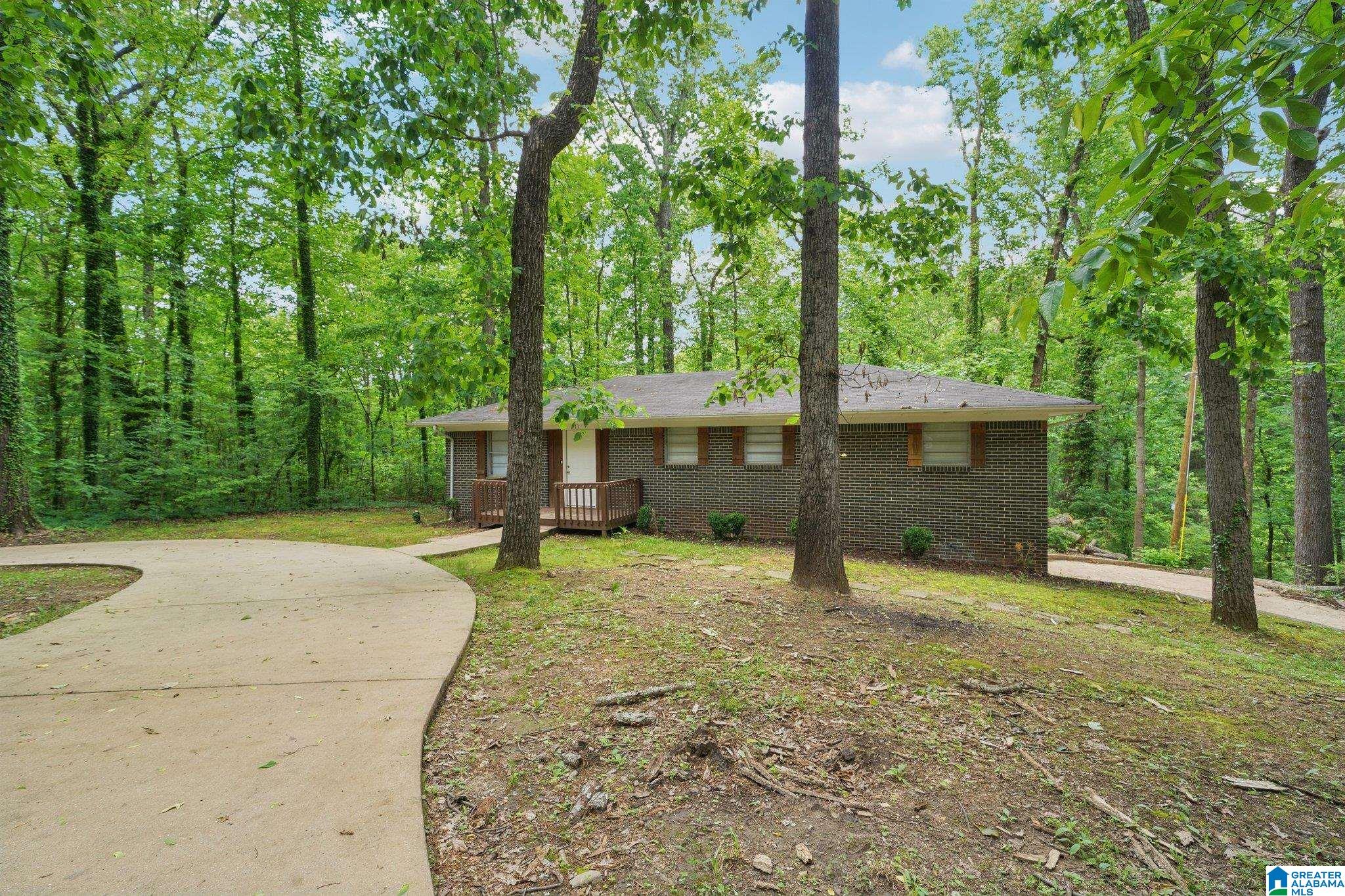 711 Oak Ridge Drive Birmingham, AL 35214 - Photo 1 of 27
