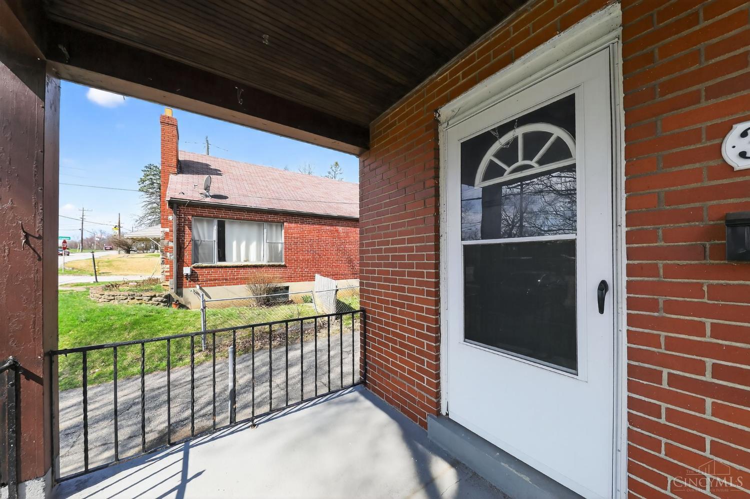 3022 North Bend Road Cincinnati, OH 45239 - Photo 5 of 27 Gallery Image 5
