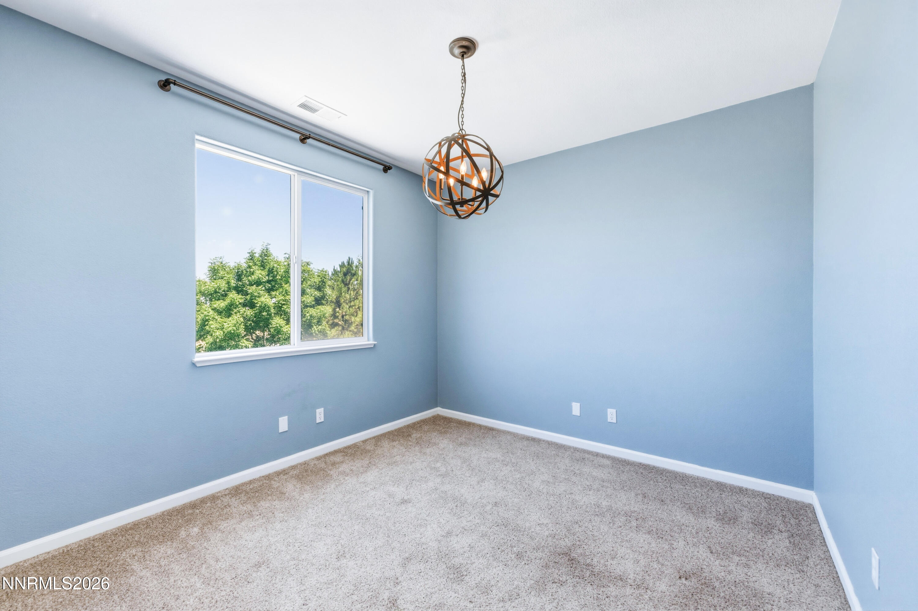 1770 Kodiak Circle Reno, NV 89511 - Photo 23 of 32 an empty room with windows