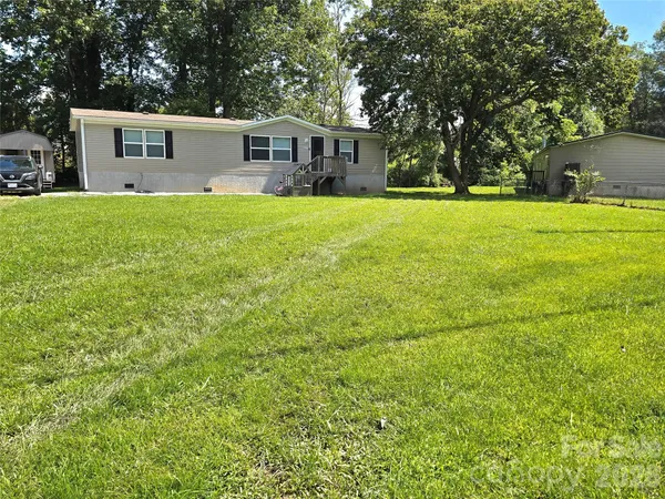 $290,000 | 221 Turkey Pen Gap Road, Horse Shoe, NC 28742