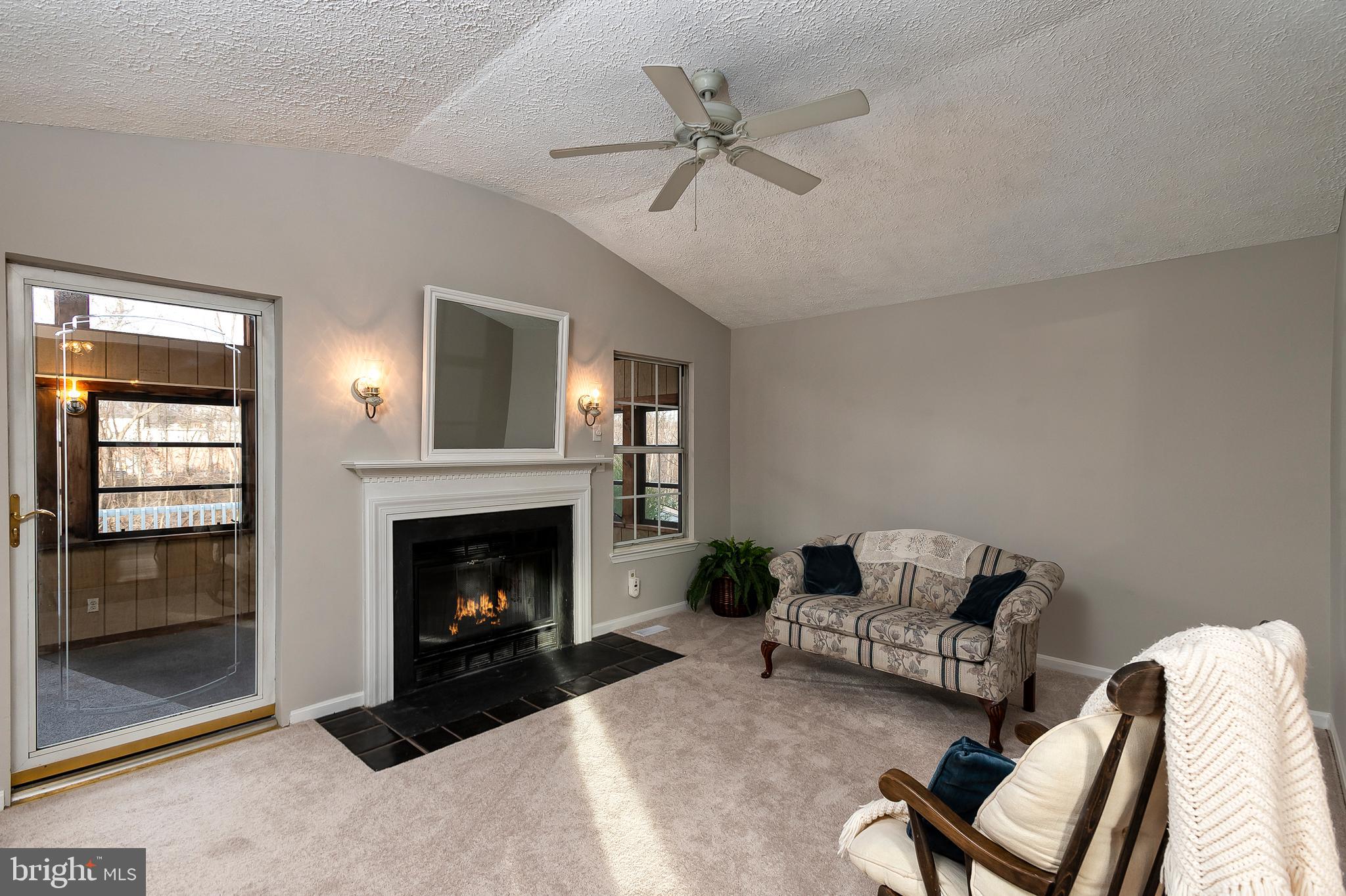 38 Winehurst Road Baltimore, MD 21228 - Photo 11 of 35 Family Room