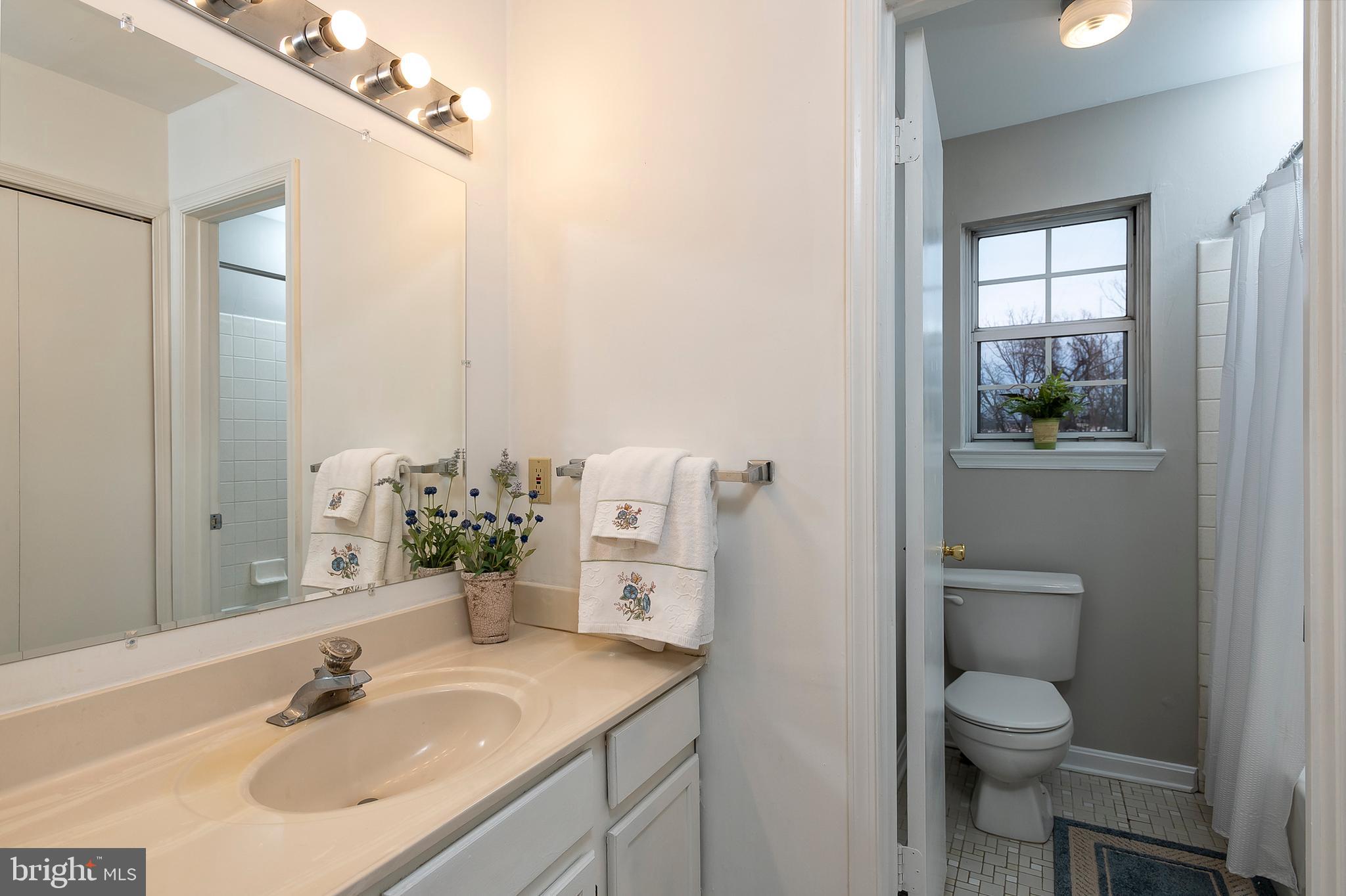 38 Winehurst Road Baltimore, MD 21228 - Photo 20 of 35 Bathroom 2