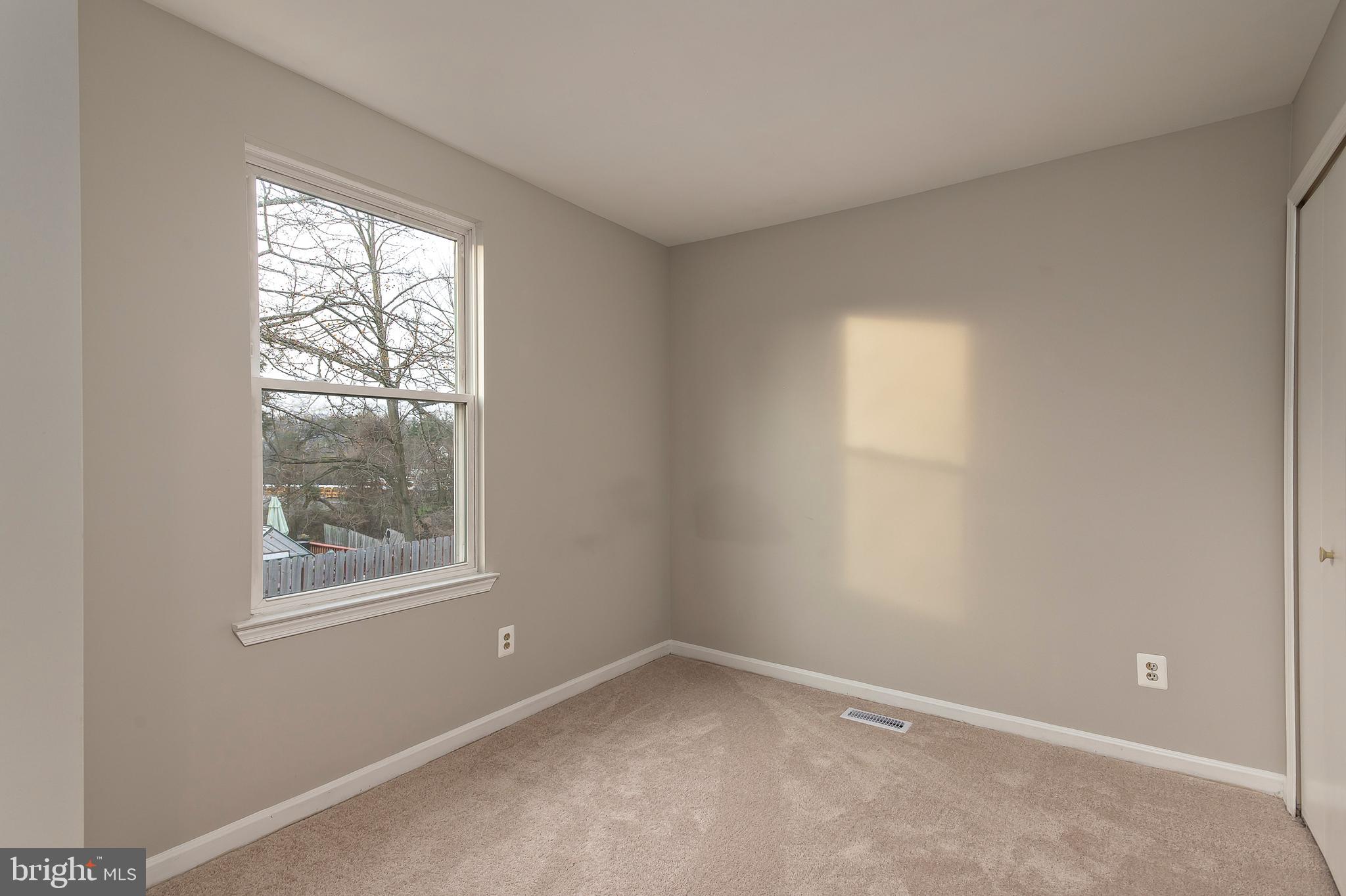 38 Winehurst Road Baltimore, MD 21228 - Photo 22 of 35 Bedroom 3