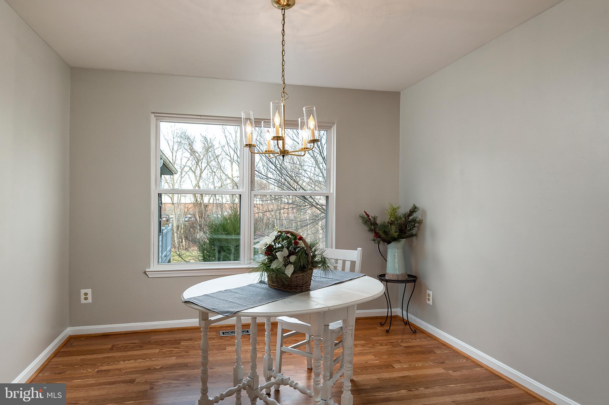 38 Winehurst Road Baltimore, MD 21228 - Photo 5 of 35 Dining Room