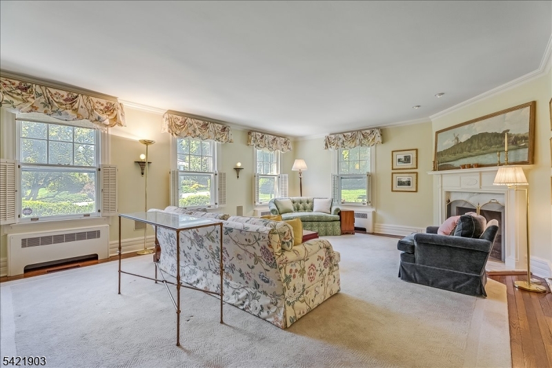 44 W Road Short Hills, NJ 07078 - Photo 9 of 19