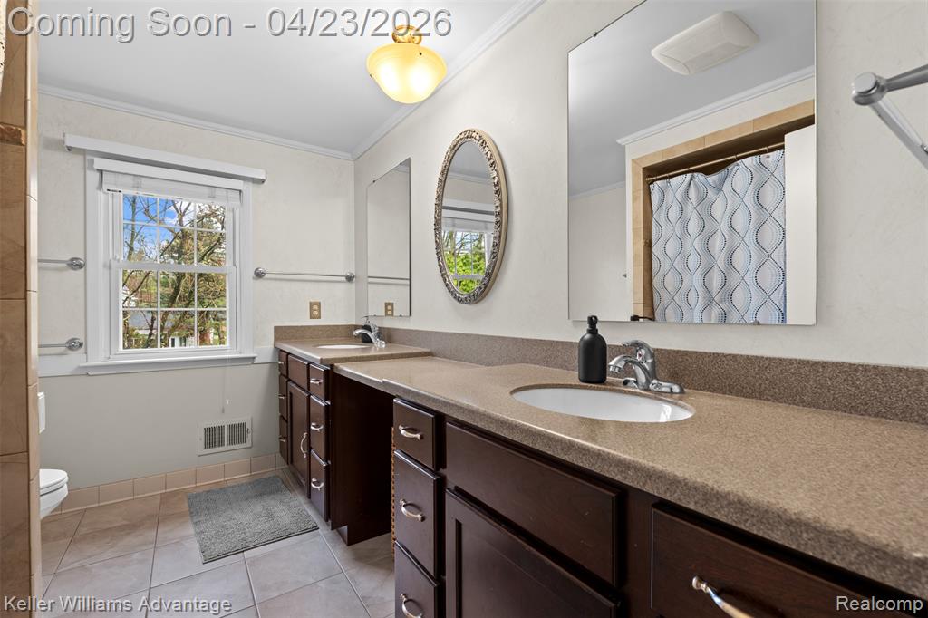 348 Willow Tree Lane Rochester, MI 48306 - Photo 26 of 56