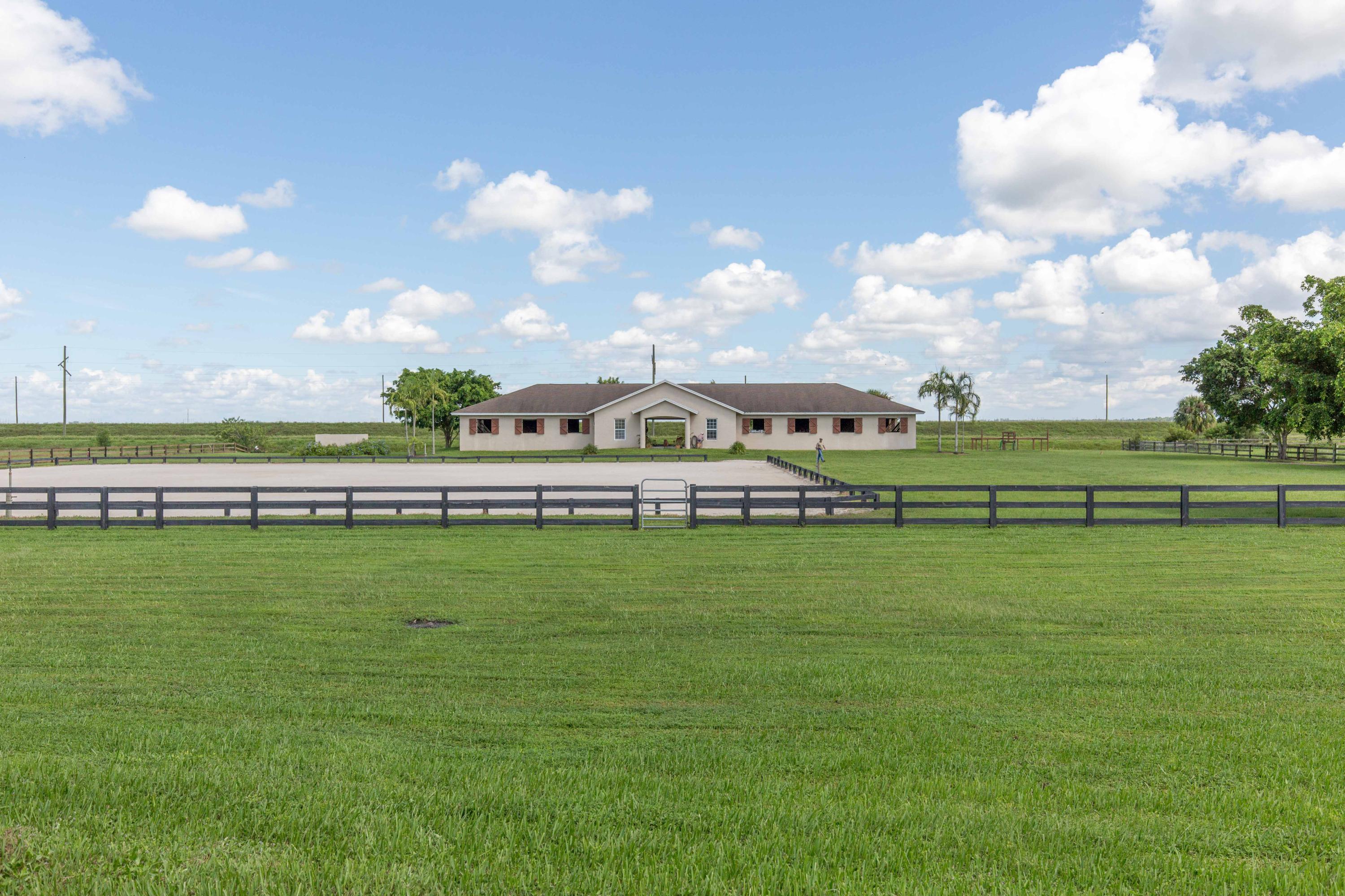 16823 Rustic Road Wellington, FL 33470 - Photo 15 of 54 19