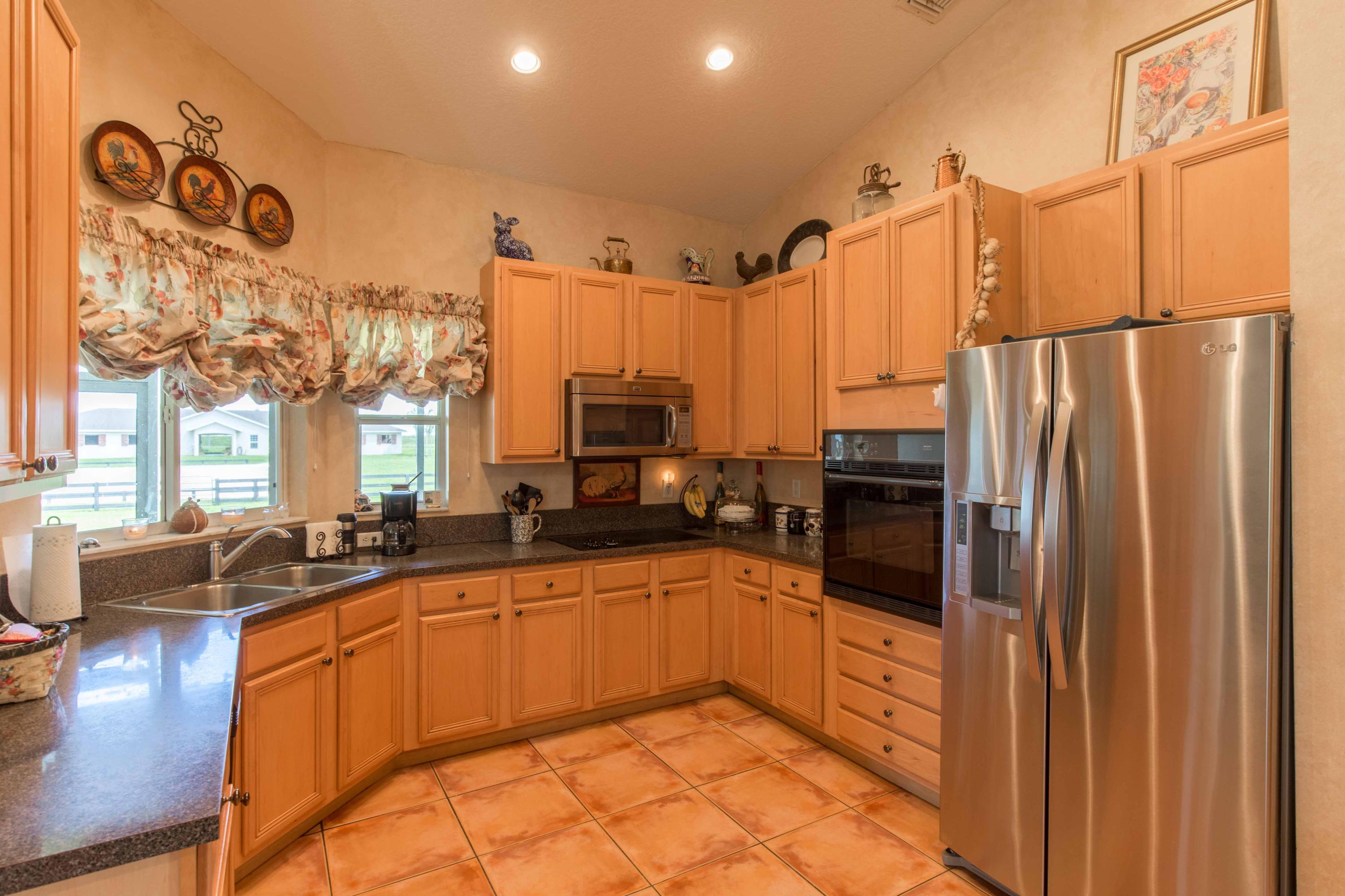 16823 Rustic Road Wellington, FL 33470 - Photo 8 of 54 29