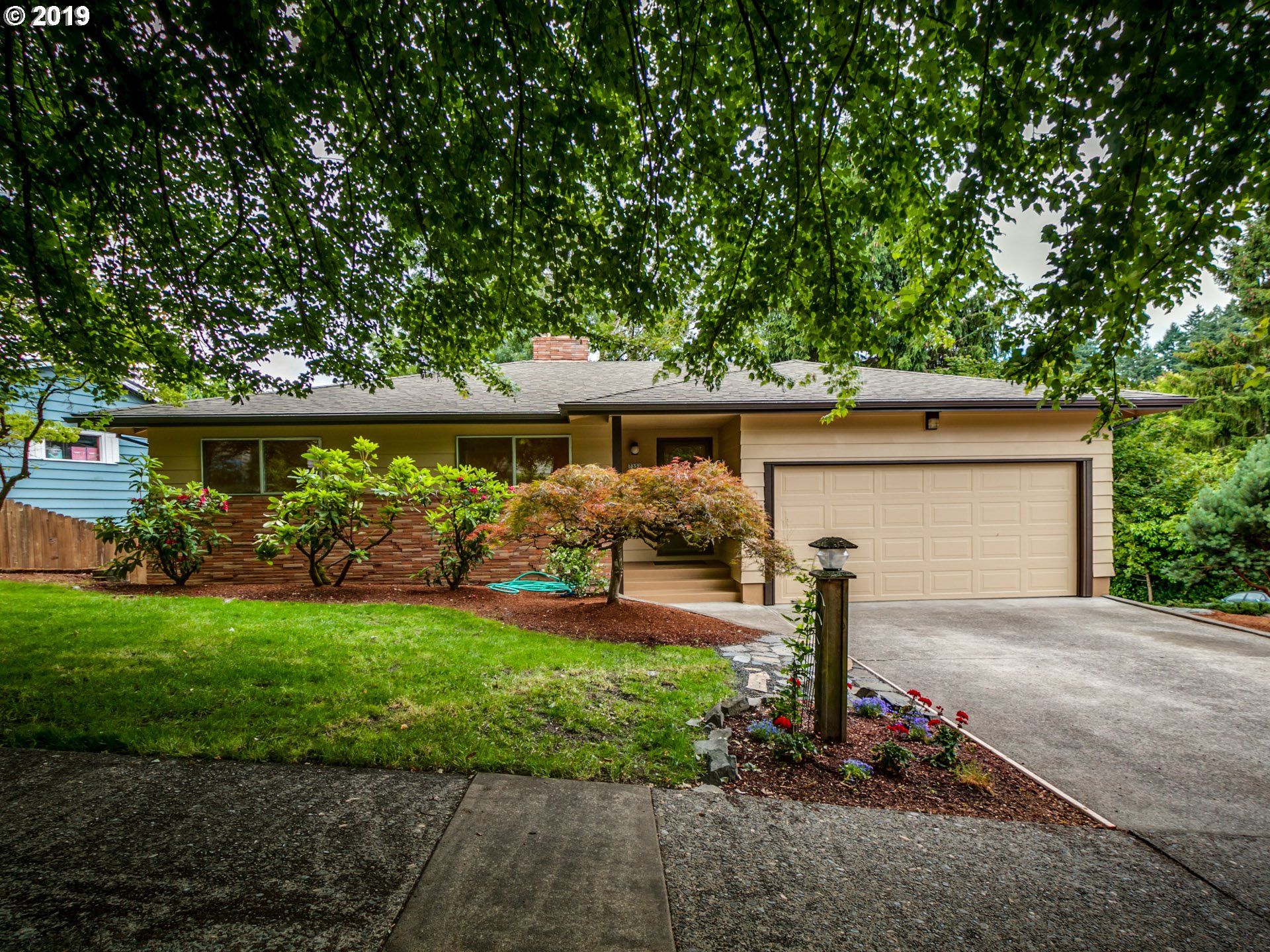 7352 Southwest Nevada Terrace Portland, OR 97219 - Photo 1 of 30 Gallery Image 1