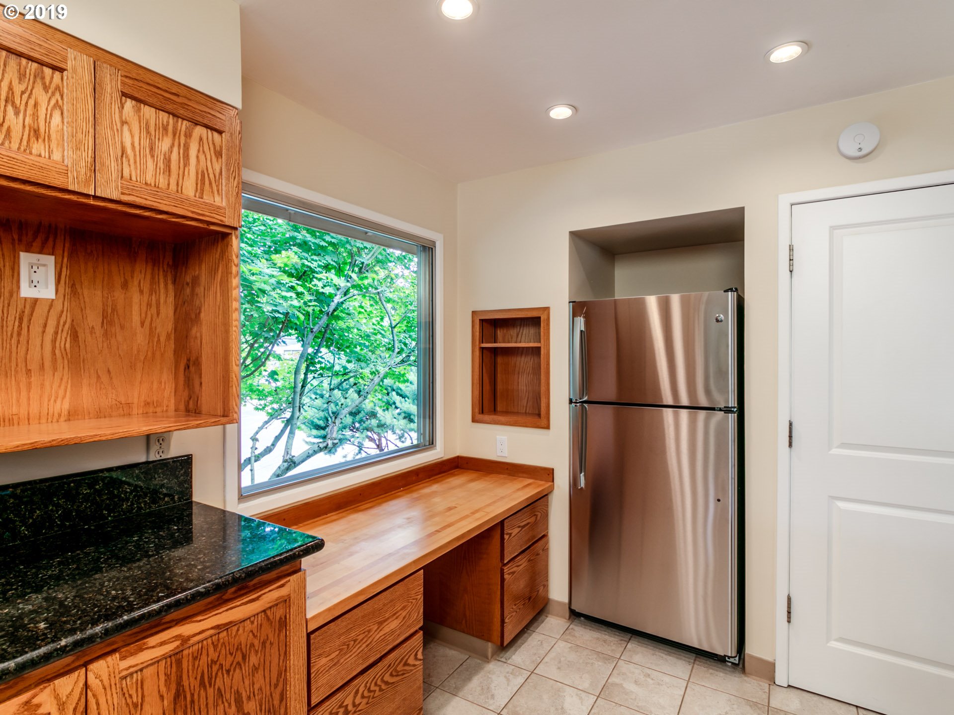 7352 Southwest Nevada Terrace Portland, OR 97219 - Photo 13 of 30 Gallery Image 13