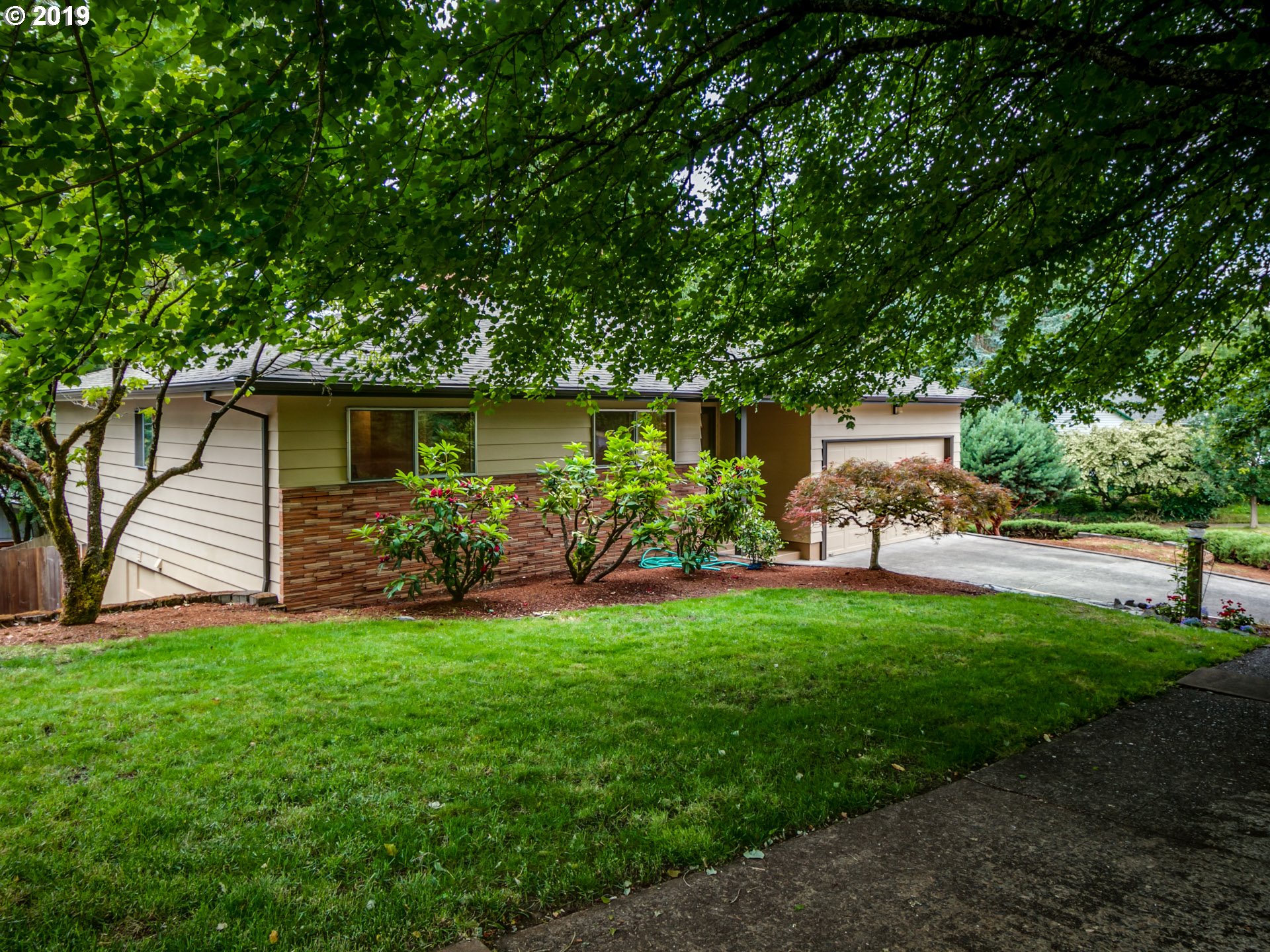 7352 Southwest Nevada Terrace Portland, OR 97219 - Photo 2 of 30 Gallery Image 2