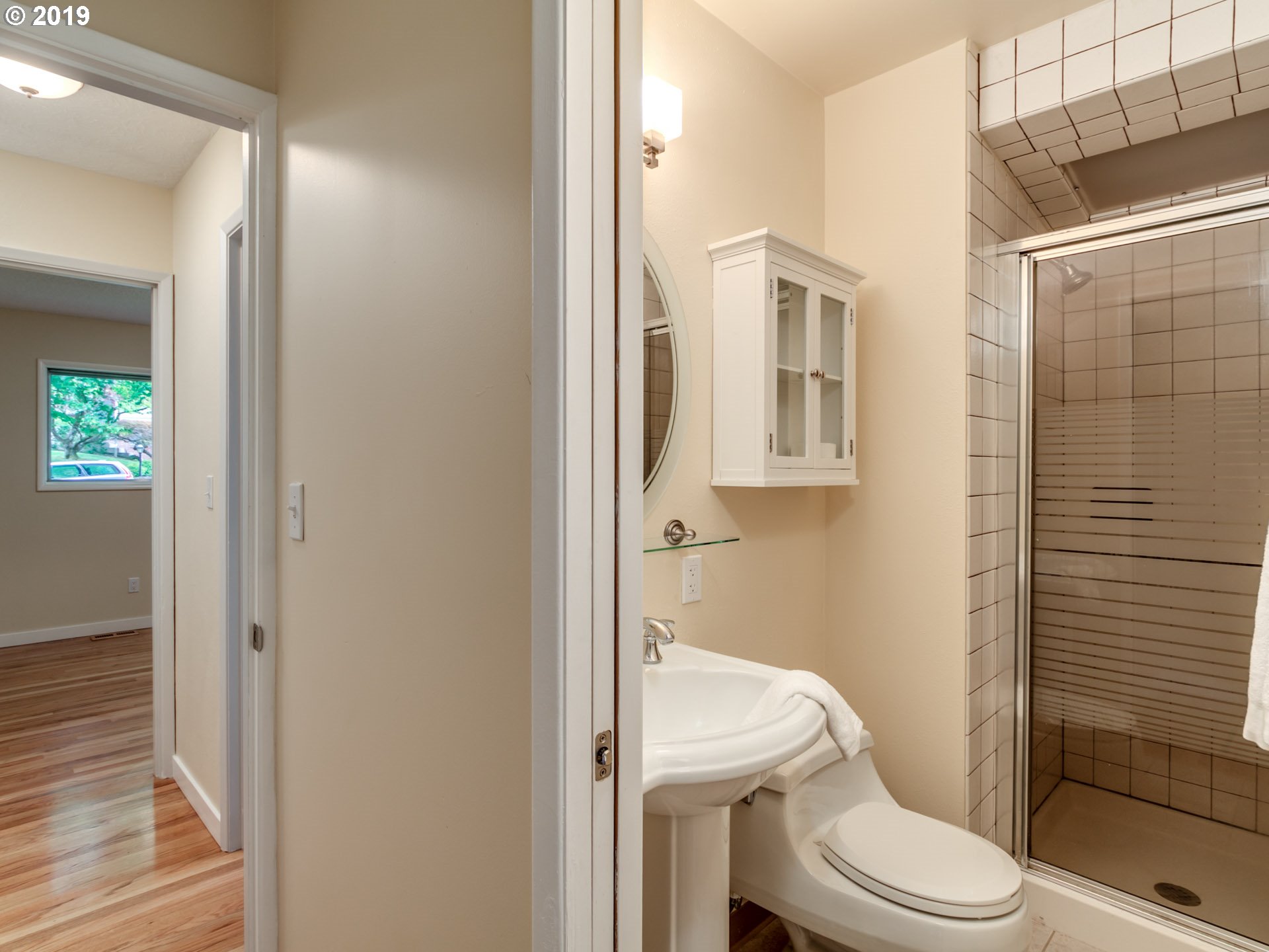 7352 Southwest Nevada Terrace Portland, OR 97219 - Photo 21 of 30 Bathroom, Attached