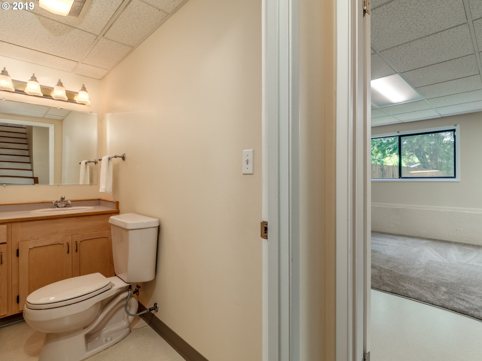 7352 Southwest Nevada Terrace Portland, OR 97219 - Photo 25 of 30 Bathroom