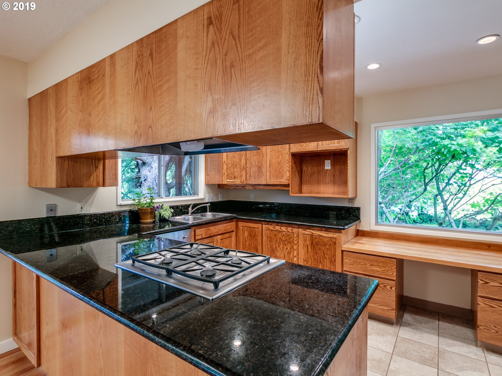 7352 Southwest Nevada Terrace Portland, OR 97219 - Photo 10 of 30 Gallery Image 10
