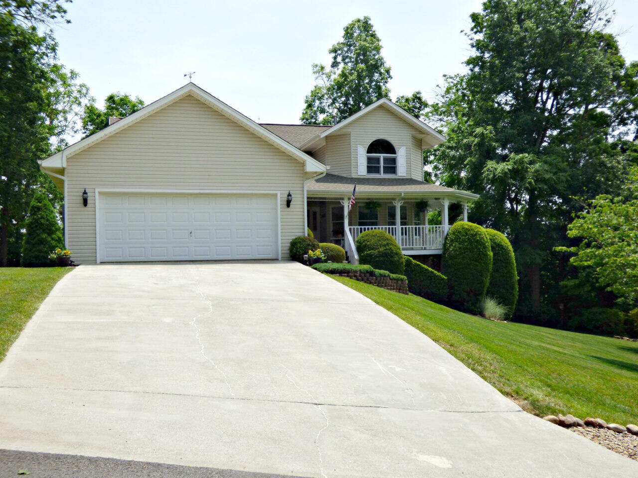 1109 Country Club Road Dandridge, TN 37725 - Photo 3 of 38 P1220852