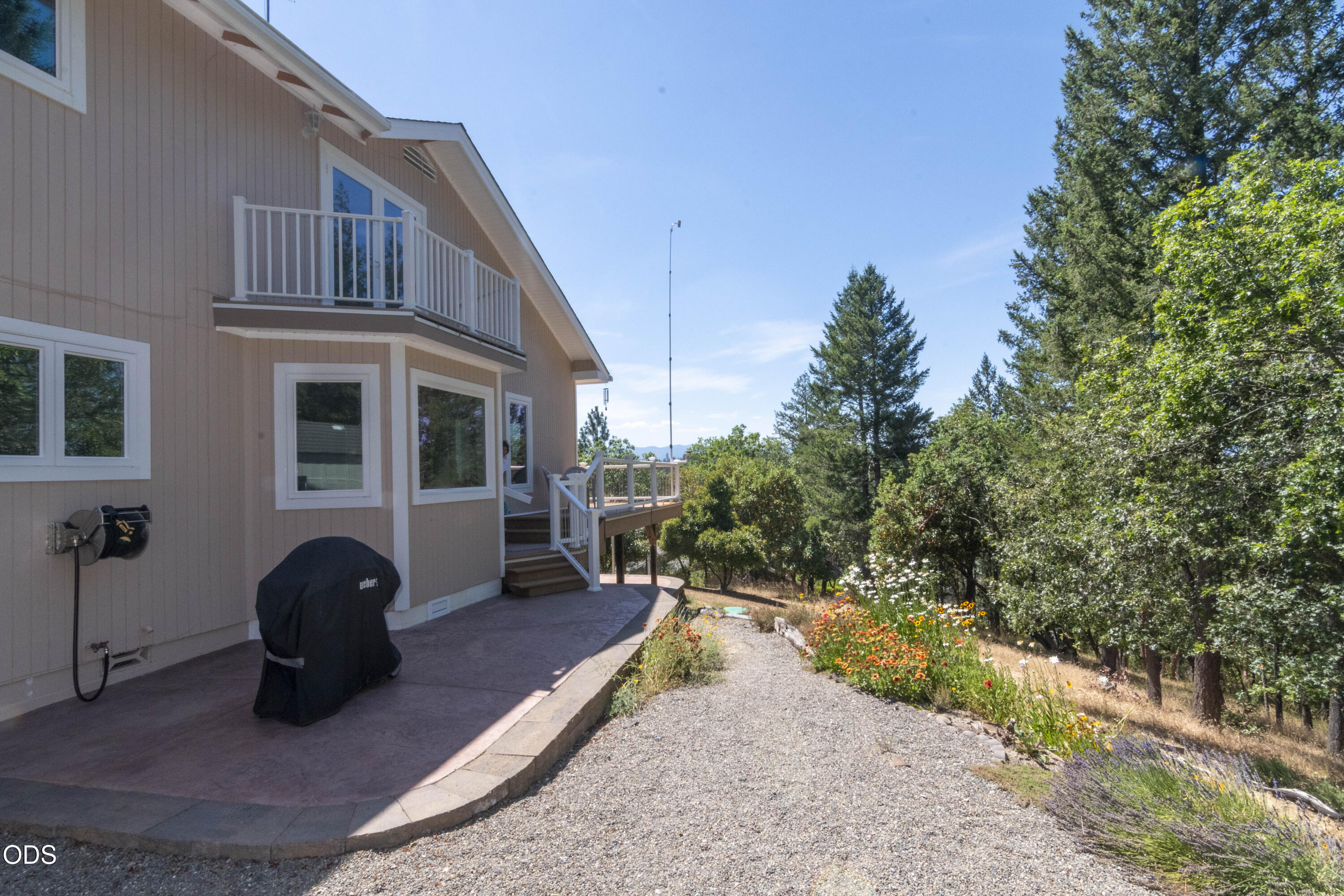 712 Colleen Court Grants Pass, OR 97527 - Photo 45 of 67