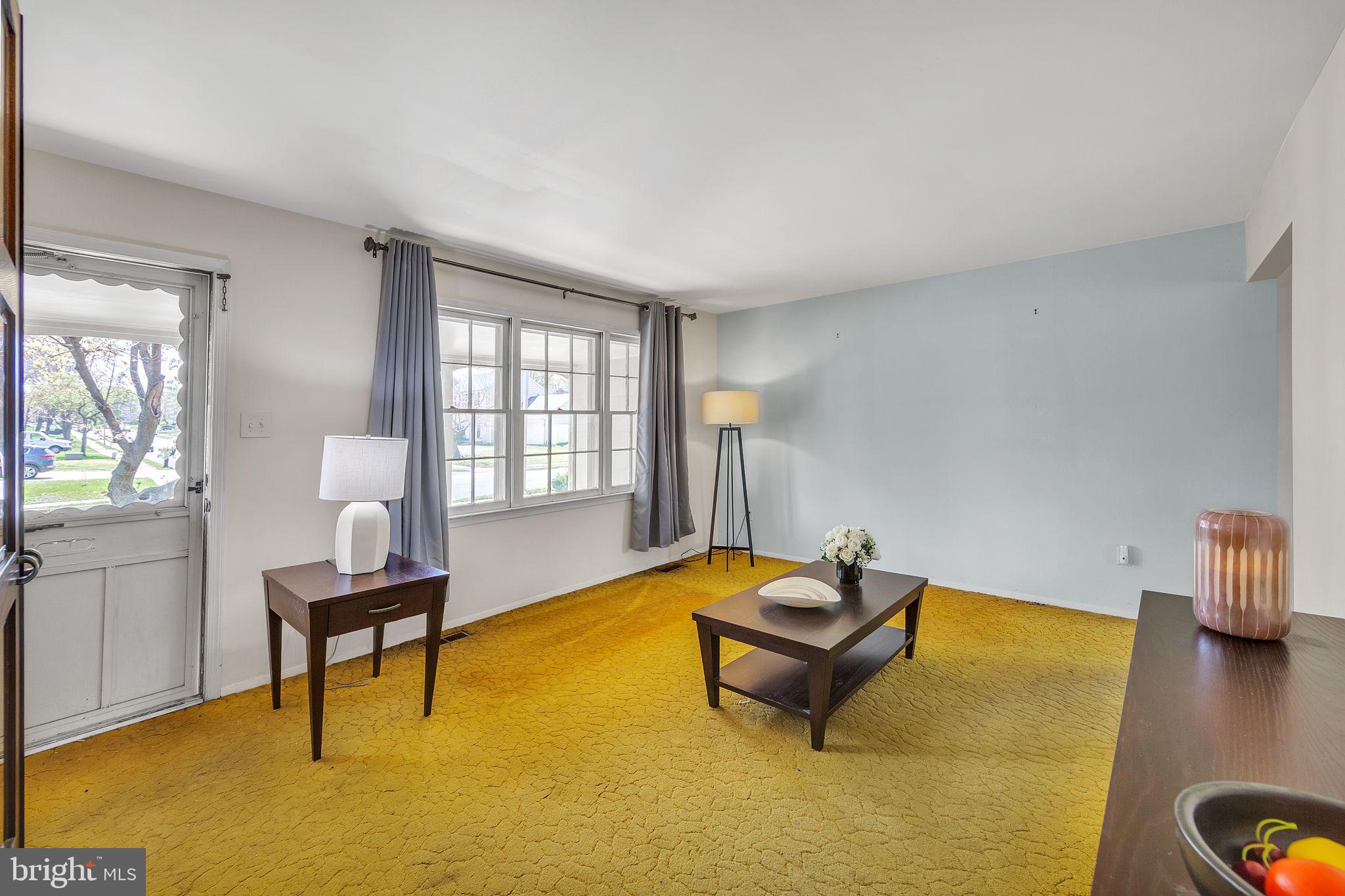 150 Red Stone Ridge Delran, NJ 08075 - Photo 12 of 28 a living room with furniture and a rug