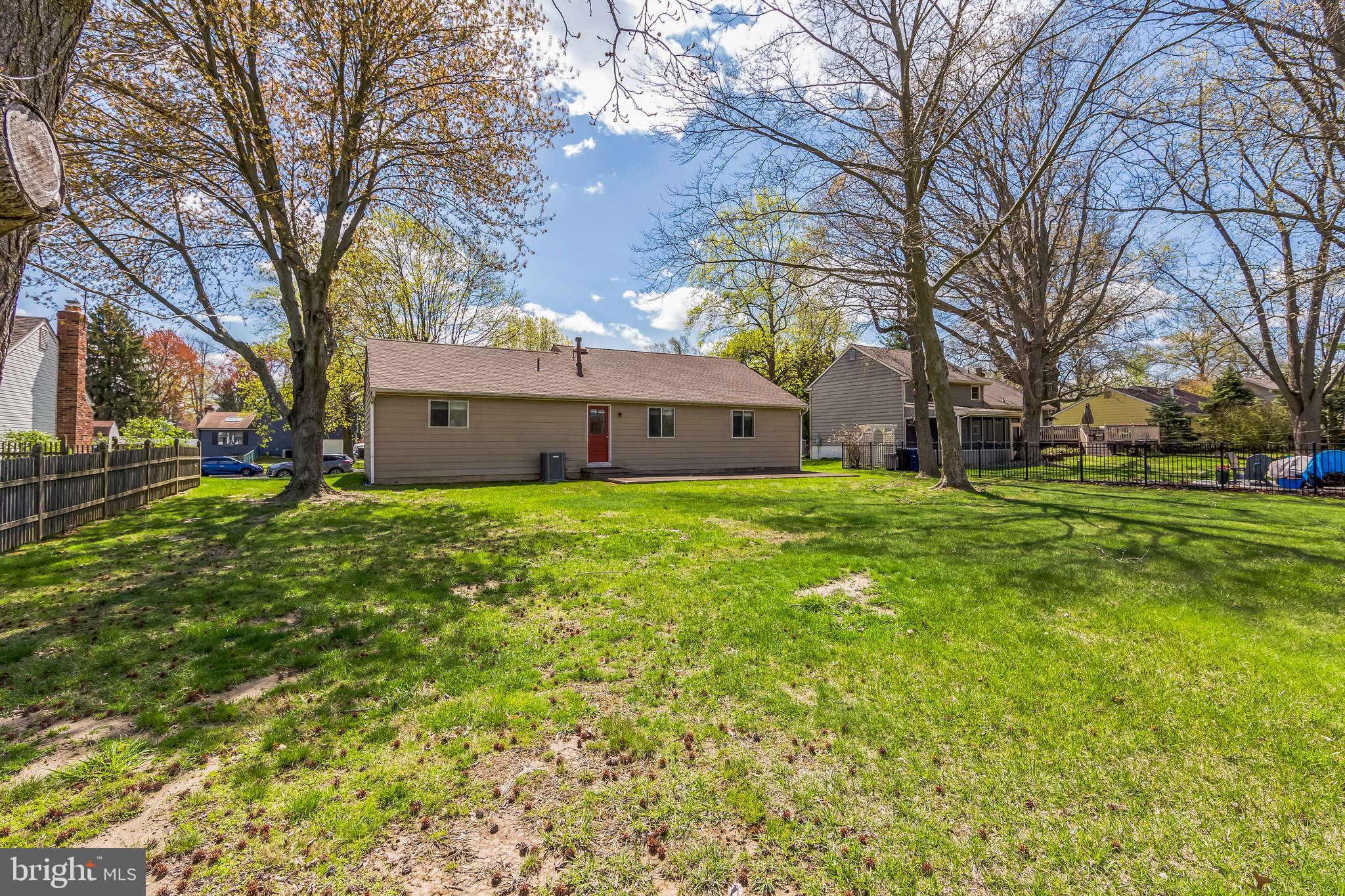150 Red Stone Ridge Delran, NJ 08075 - Photo 5 of 28 a front view of house with yard and green space